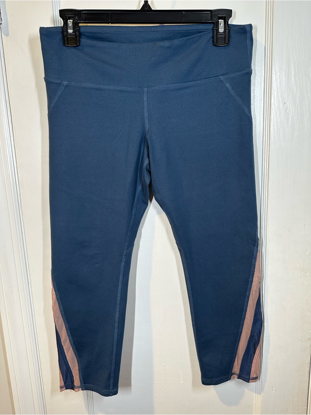 Alo Yoga Coast Mesh Crop Leggings Slate Blue Pink Size L